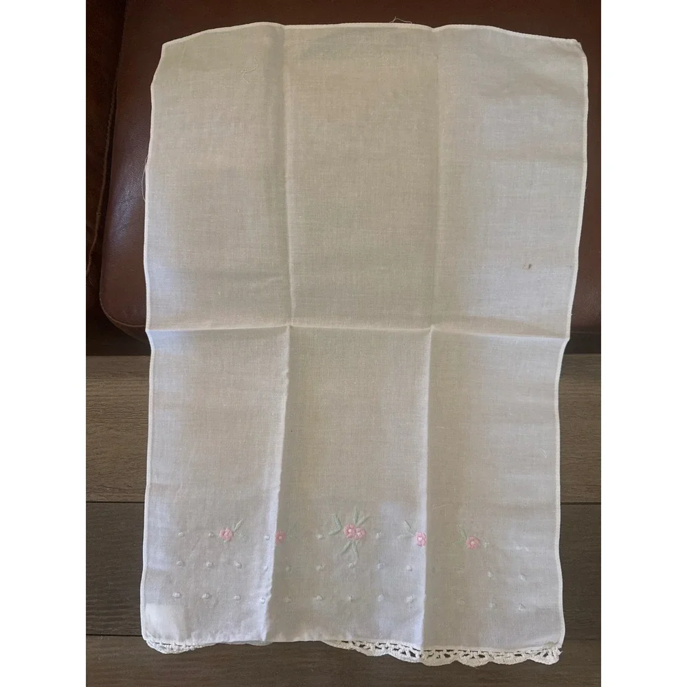 Vintage Style White Cotton Floral Embroidered Hand Towels Crochet Lace Set of 4